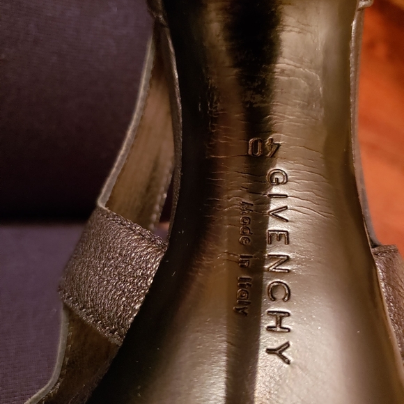 Designer Givenchy cut out pump shoes - Picture 5 of 6